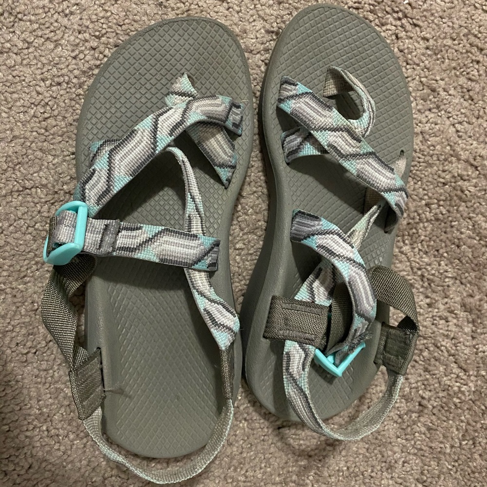 Chacos size 8